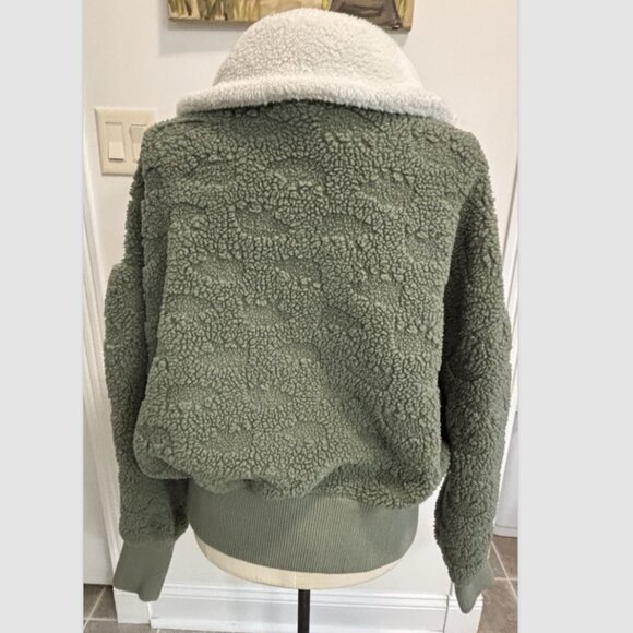 FREE PEOPLE GREEN Crystal Kelp Cozy Up Faux Fur Cardi FLEECE JACKET SIZE LARGE - Picture 6 of 15